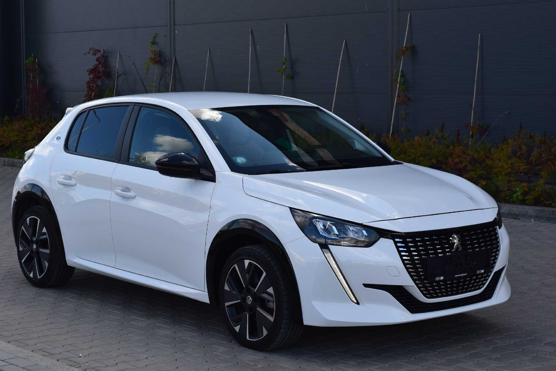 Peugeot 208 2023